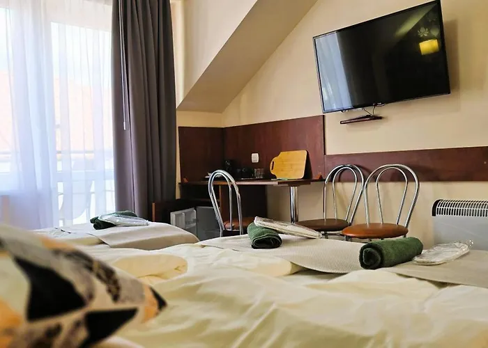 Osrodek Wypoczynkowy Omega - *